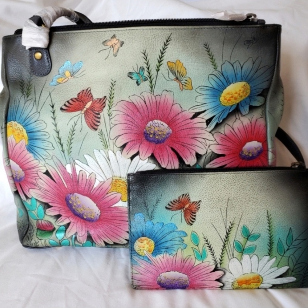 Anna Anuschka Enchanted Evening Hand Painted Women’s Handbag with Card Holder 🦋